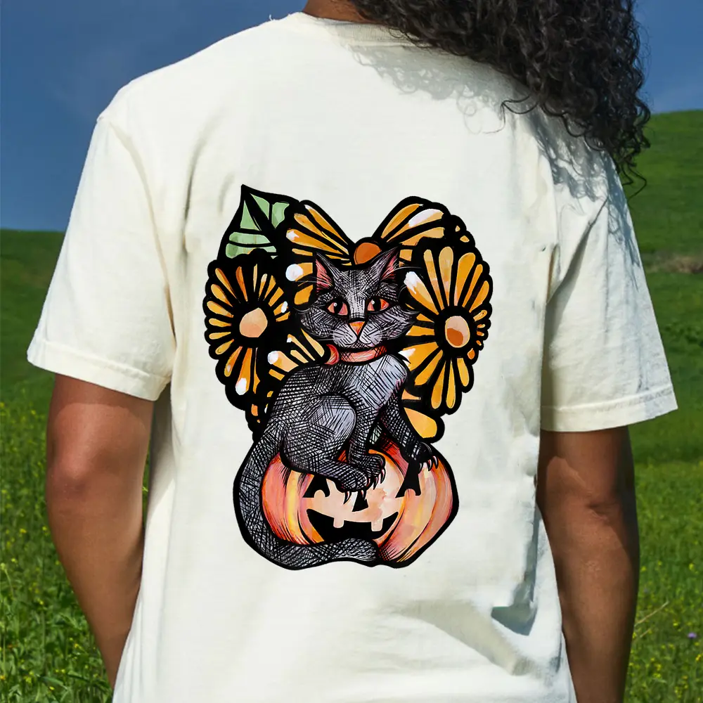 Black Cat Pumpkin Jack O Lantern Daisy T-Shirt - Cream
